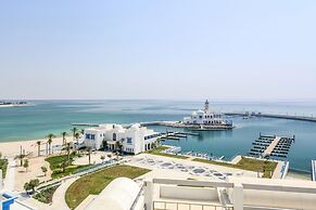 Hilton Salwa Beach Resort & Villas