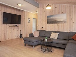 5 Star Holiday Home in Oster Assels