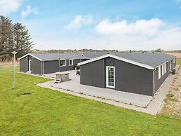 5 Star Holiday Home in Oster Assels