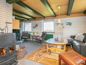 6 Person Holiday Home in Ulfborg