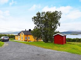 7 Person Holiday Home in Skutvik
