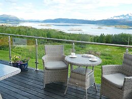 7 Person Holiday Home in Skutvik