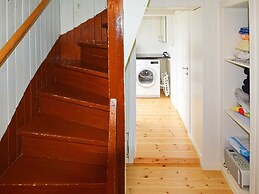 7 Person Holiday Home in Skutvik