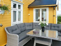 7 Person Holiday Home in Skutvik