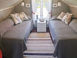 7 Person Holiday Home in Skutvik