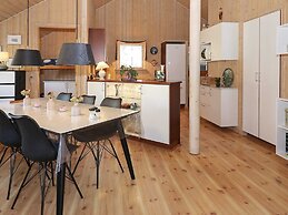10 Person Holiday Home in Hadsund