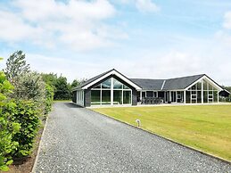 5 Star Holiday Home in Hojslev