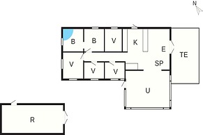 4 Star Holiday Home in Hals
