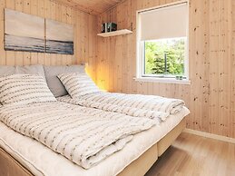 8 Person Holiday Home in Vaeggerlose