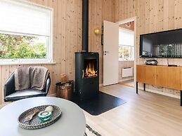 8 Person Holiday Home in Vaeggerlose