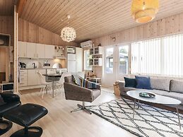 8 Person Holiday Home in Vaeggerlose