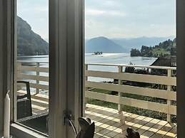 6 Person Holiday Home in Oystese