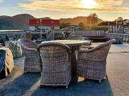 10 Person Holiday Home in Midsund