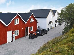 6 Person Holiday Home in Dyrvik