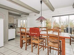 10 Person Holiday Home in Hojer