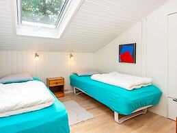 Tranquil Lakeside Retreat in Ry-by Traum