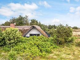 6 Person Holiday Home in Blavand