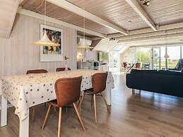 5 Star Holiday Home in Spottrup