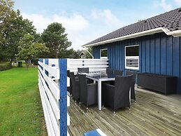 5 Star Holiday Home in Hals