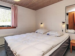 8 Person Holiday Home in Spottrup