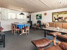 8 Person Holiday Home in Spottrup