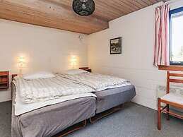 8 Person Holiday Home in Spottrup