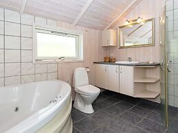 8 Person Holiday Home in Hemmet