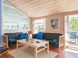 Bright Holiday Home in Glesborg near Beach