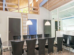Bright Holiday Home in Glesborg near Beach