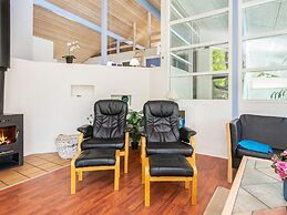 Bright Holiday Home in Glesborg near Beach