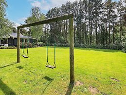6 Person Holiday Home in Millinge