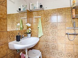 6 Person Holiday Home in Millinge