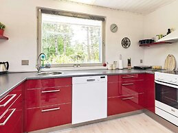 6 Person Holiday Home in Millinge
