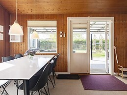 6 Person Holiday Home in Hadsund
