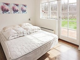 Spacious Holiday Home in Storvorde Whirlpool