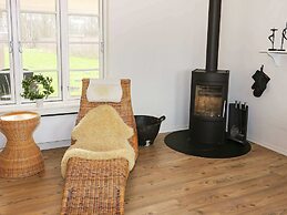Spacious Holiday Home in Storvorde Whirlpool