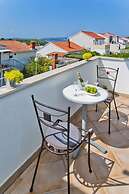 Apartments Nina Hvar town