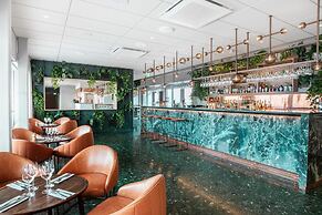 Clarion Hotel Sea U