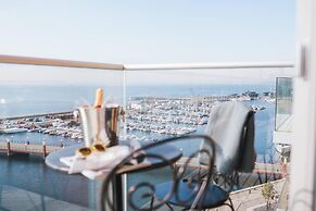 Clarion Hotel Sea U
