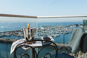 Clarion Hotel Sea U