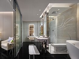 J Hotel, Shanghai Tower