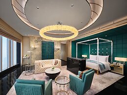 J Hotel, Shanghai Tower