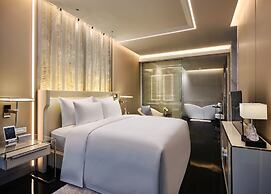 J Hotel, Shanghai Tower