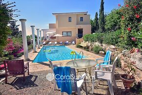 Wonderful Quiet Area, Completely Privacy, Large Private Pool, Colourfu