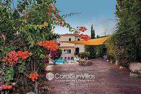 Wonderful Quiet Area, Completely Privacy, Large Private Pool, Colourfu
