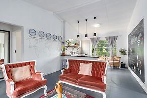Stylish 2-bed Apartment in Centurion, Pretoria