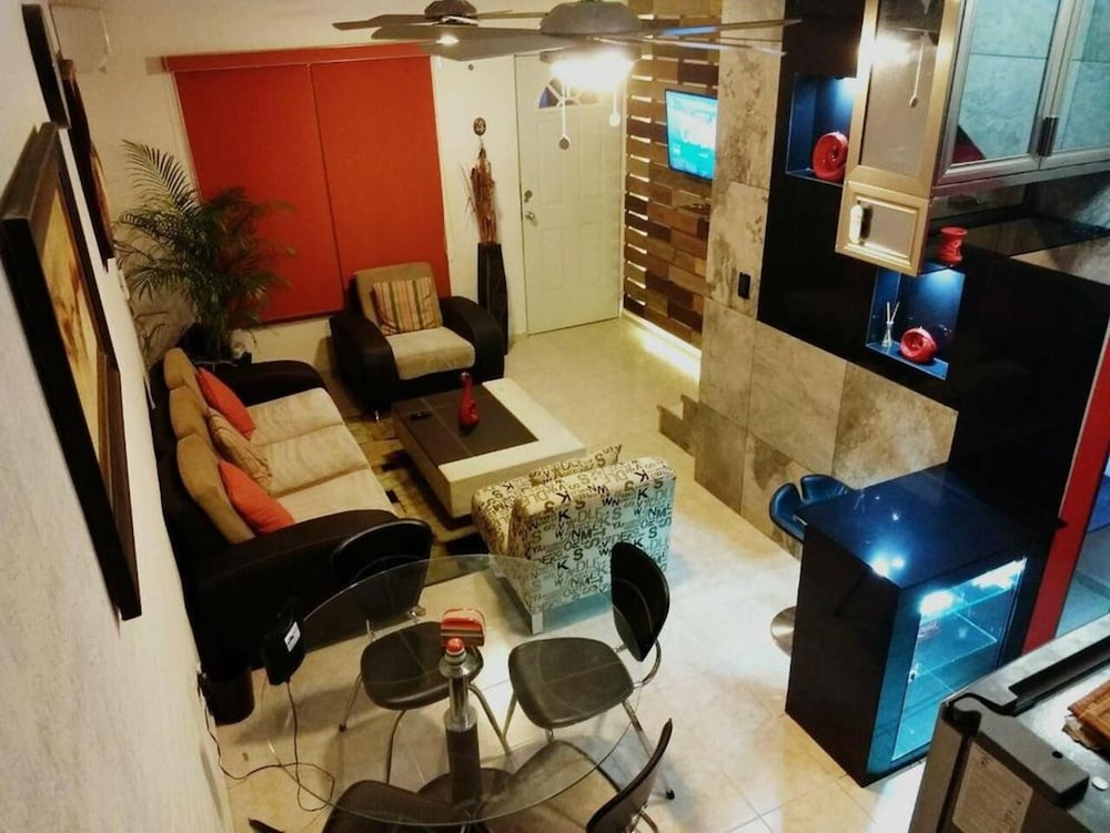 Linda Casita de Cereza