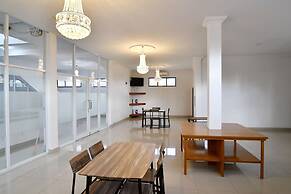 Rich Guesthouse