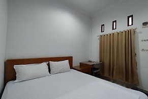 Rich Guesthouse