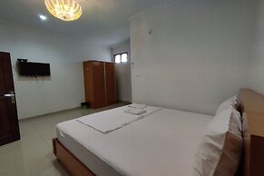 Rich Guesthouse
